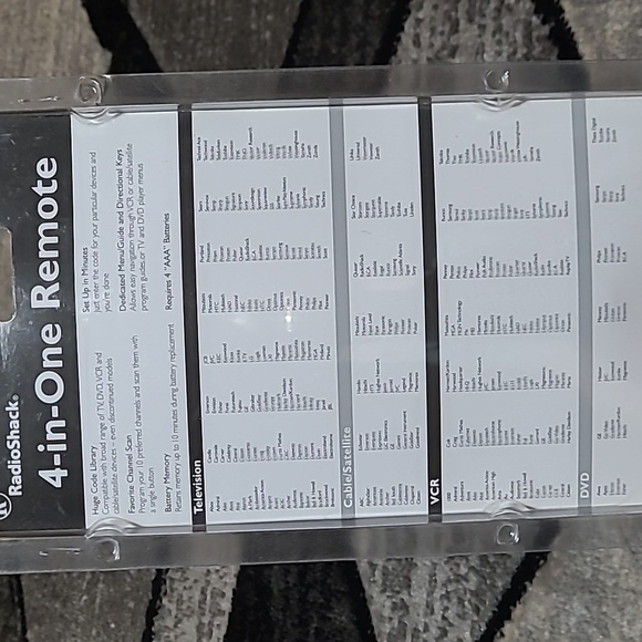 RADIO SHACK UNIVERSAL 4-IN-1 AMERICAN FLAG DESIGN REMOTE CONTROL - Picture 6 of 12